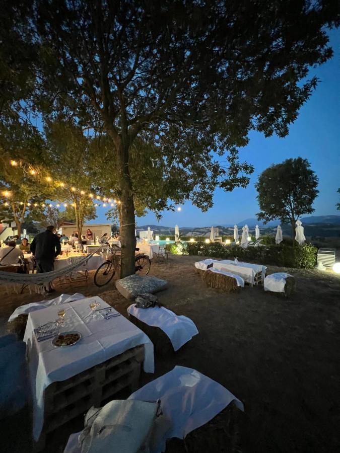 Agriturismo Le Capannacce Urbania Exterior photo